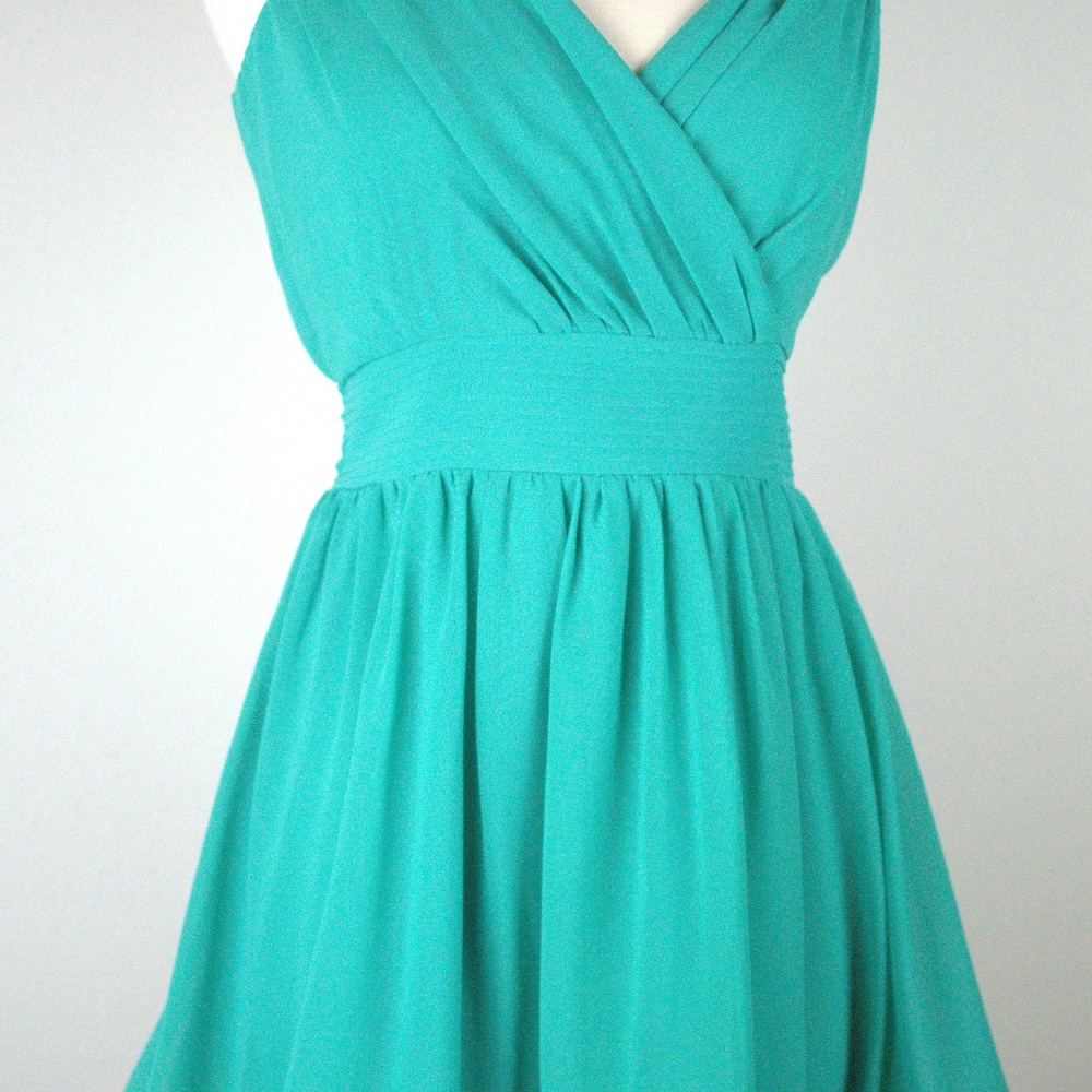 Double Zero V-Neck Chiffon Dress - Picture 2 of 6